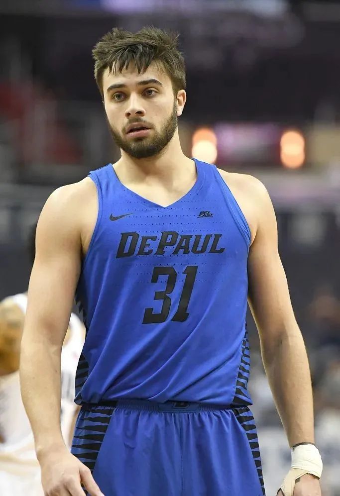 米兰体育-中杯大杯特大杯完整版