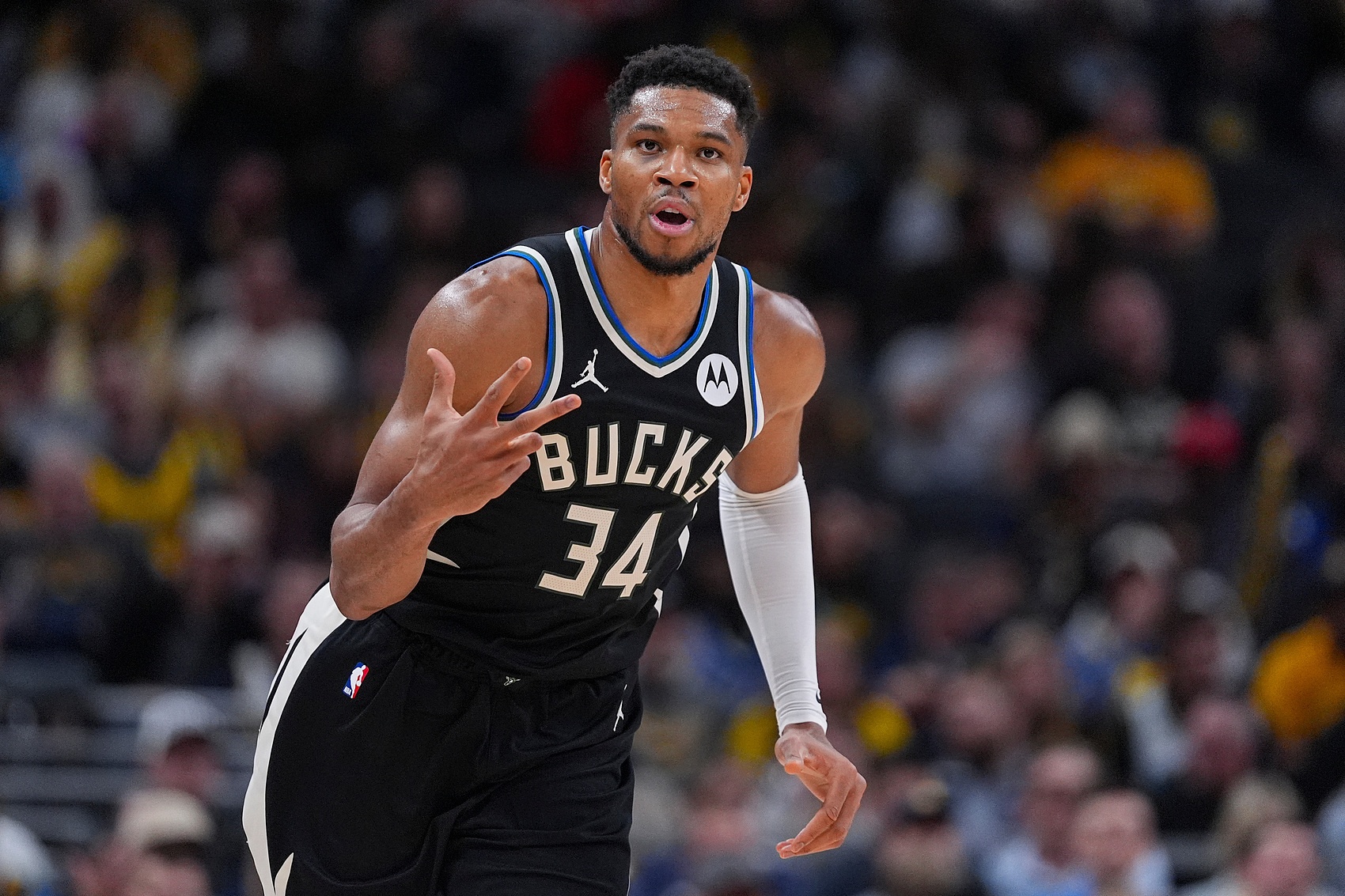 从门兴格拉德巴赫扳平良机到国际比赛日多伦多猛龙止住颓势，字母哥连续二十场比赛得分超过突破纪录的简单介绍